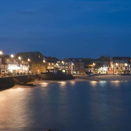 St Ives Apartment Private Parking With Garden 10 Minute Walk Into Town And Beach Eksteriør billede