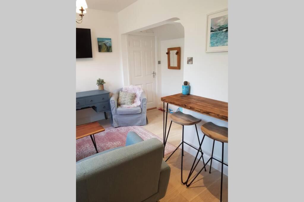St Ives Apartment Private Parking With Garden 10 Minute Walk Into Town And Beach Eksteriør billede