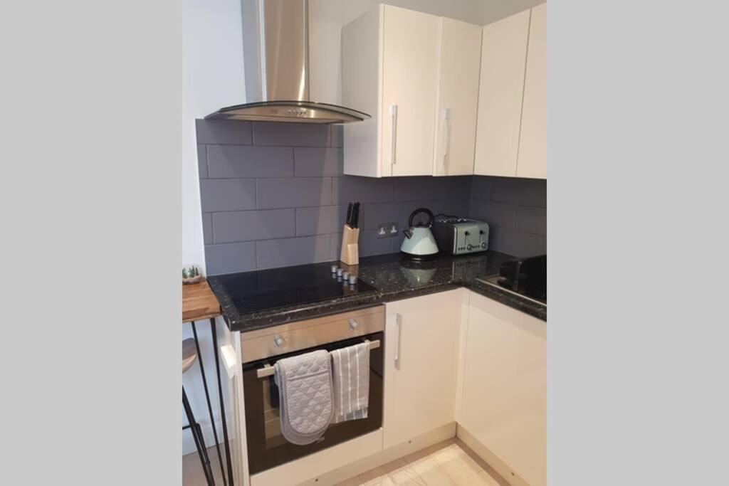 St Ives Apartment Private Parking With Garden 10 Minute Walk Into Town And Beach Eksteriør billede