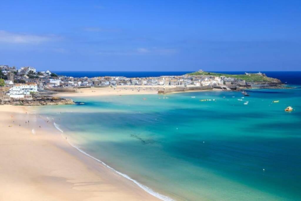 St Ives Apartment Private Parking With Garden 10 Minute Walk Into Town And Beach Eksteriør billede