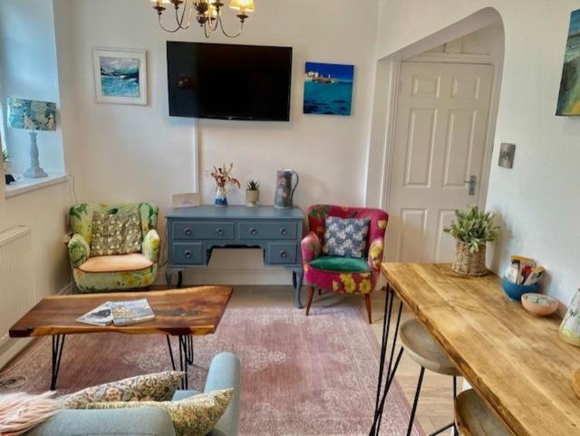 St Ives Apartment Private Parking With Garden 10 Minute Walk Into Town And Beach Eksteriør billede